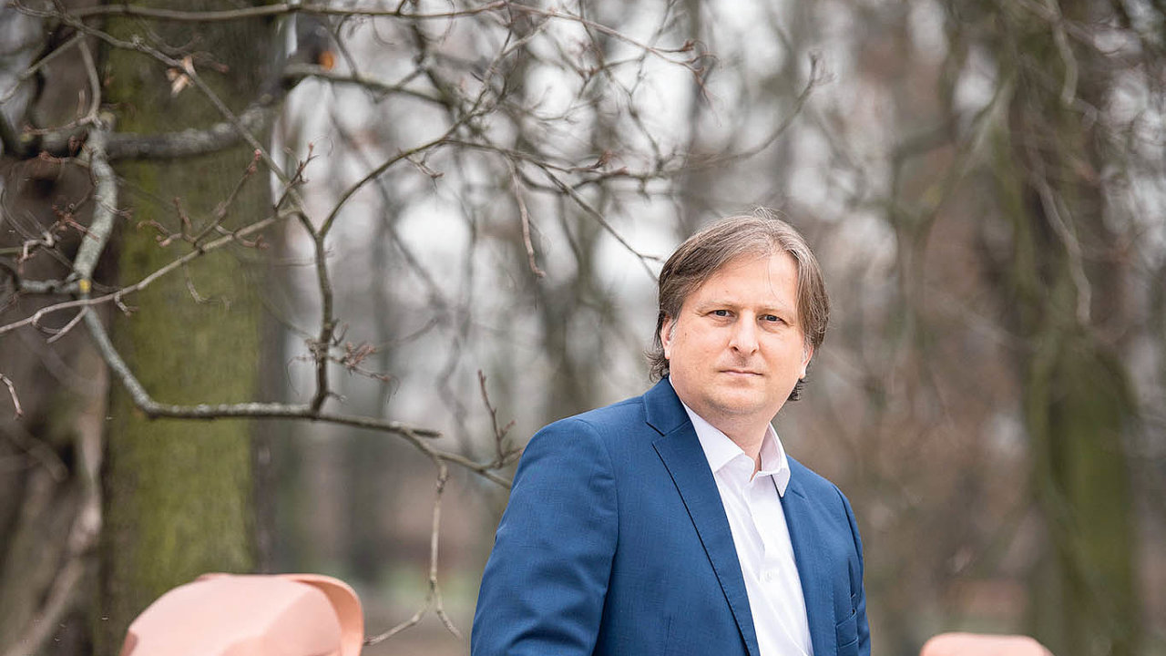 M�stop�edseda Legislativn� rady vl�dy Jan Kn��nek