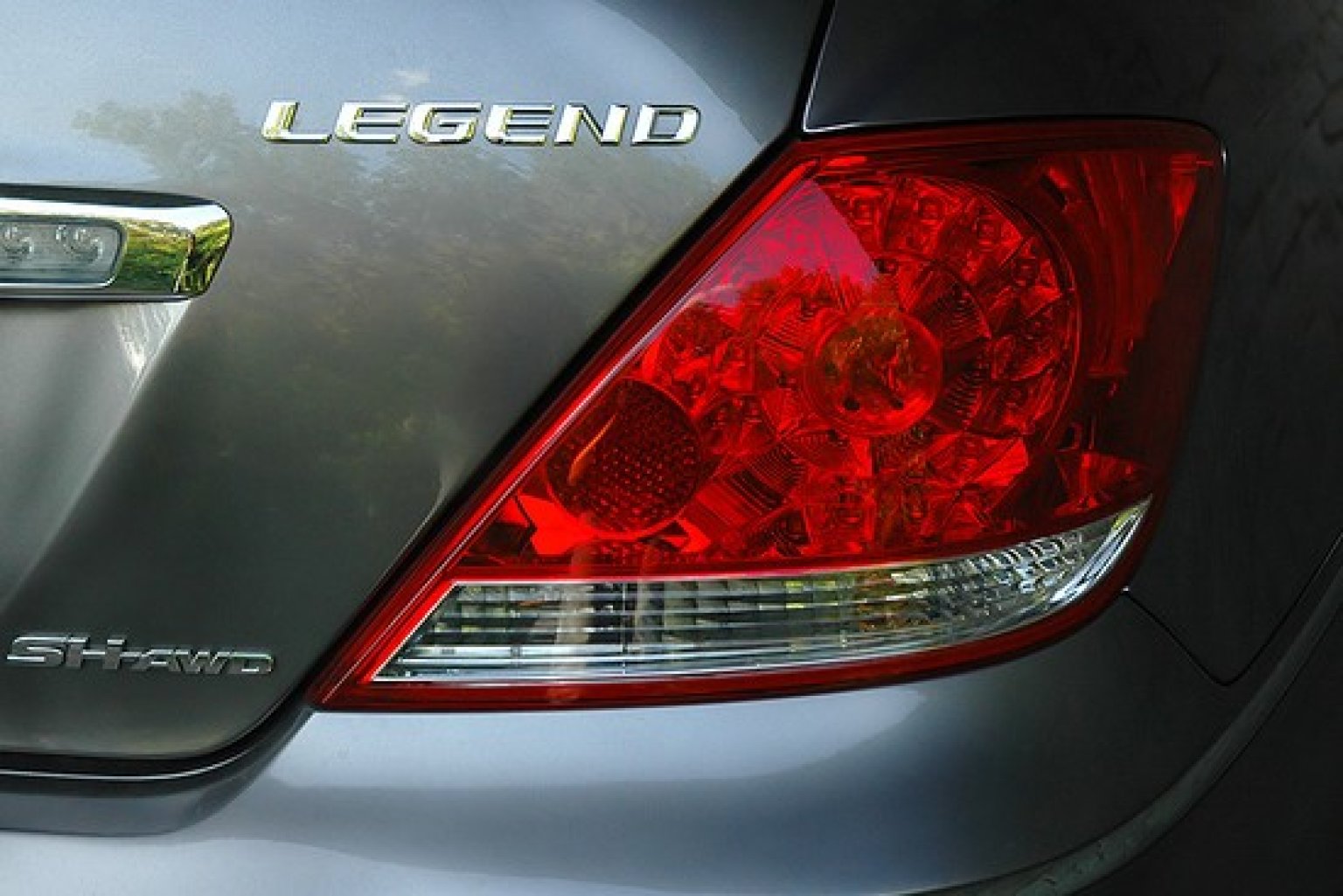 961320343_honda_legend_14_550x367_.jpg