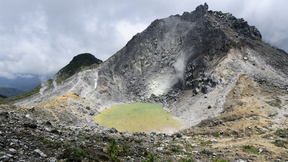 Sopka Sibayak je jednm z nejsnze pstupnch vulkn Indonsie.