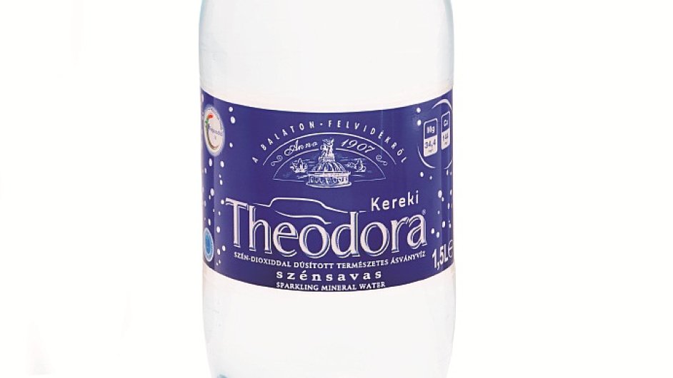 Etiketa lahve vody Theodora