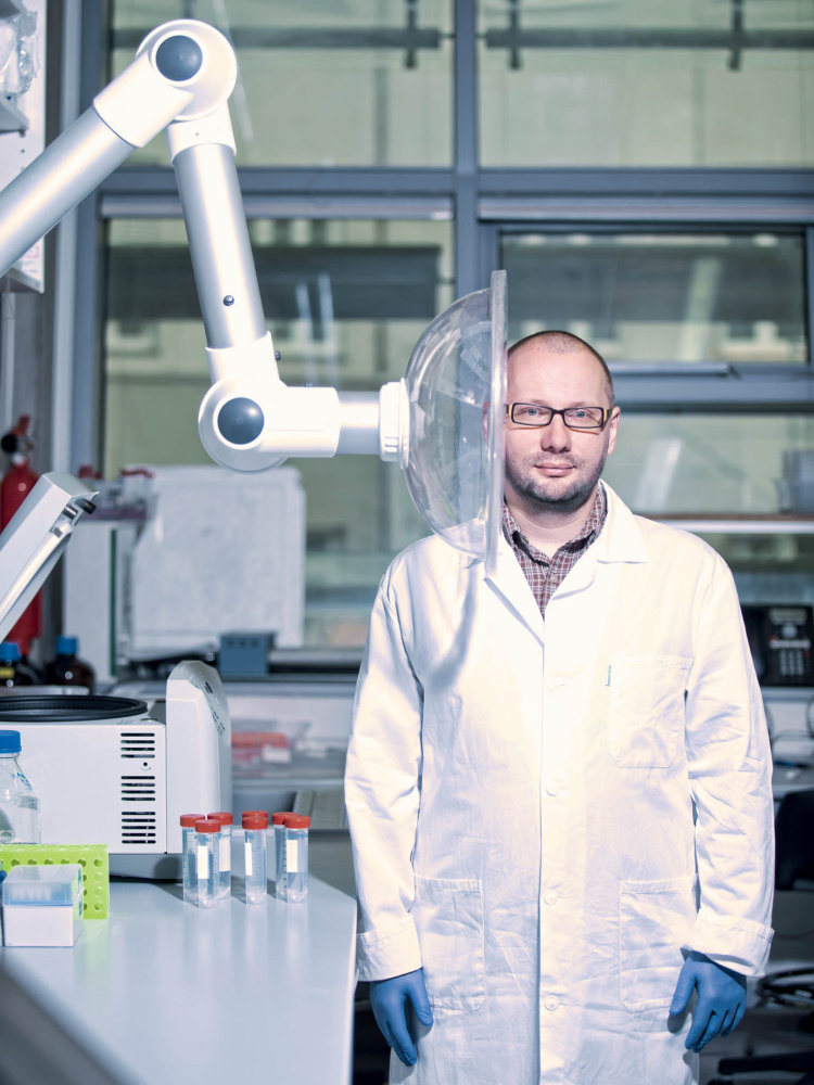 Petr Cígler, nanochemik a hudební skladatel Petr Cígler, nanochemik a hudební skladatel
