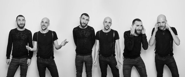 (Zleva)
Patnáct let spolu žijete a tvoříte, nelezete si občas na nervy?
Jak důležité je pro českého designéra vyhrát cenu Czech Grand Design?
Jak vypadáte, když čekáte na rostoucí krystaly?