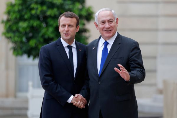 Macron vyb&iacute;dl k obnoven&iacute; m&iacute;rov&yacute;ch jedn&aacute;n&iacute; Izraele a Palestiny