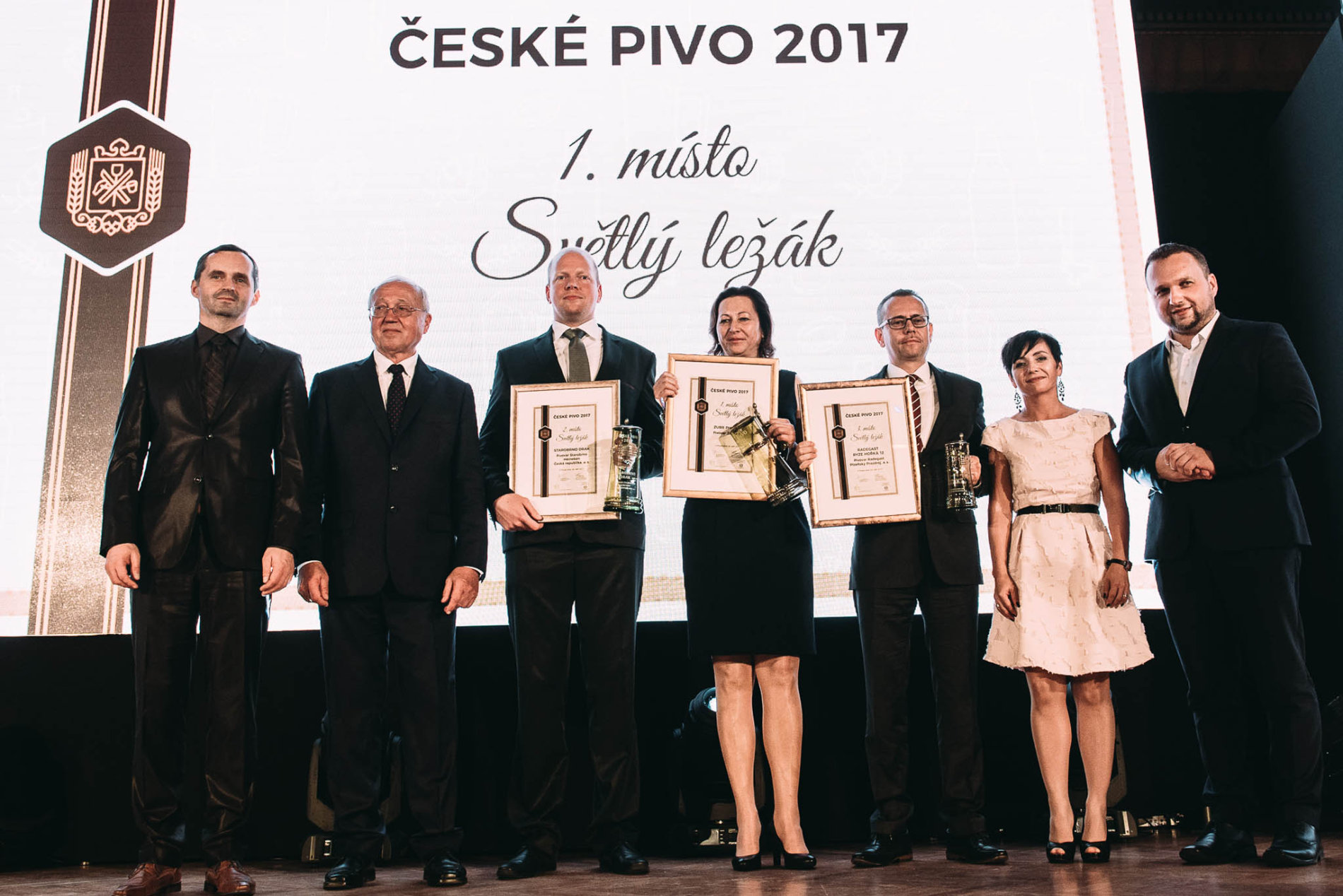 V prestižní kategorii světlých ležáků uspěl Zubr Premium. (Foto: Český svaz pivovarů a sladoven) jarvis_59ce5f5d498e2987e0f24a7a.jpeg