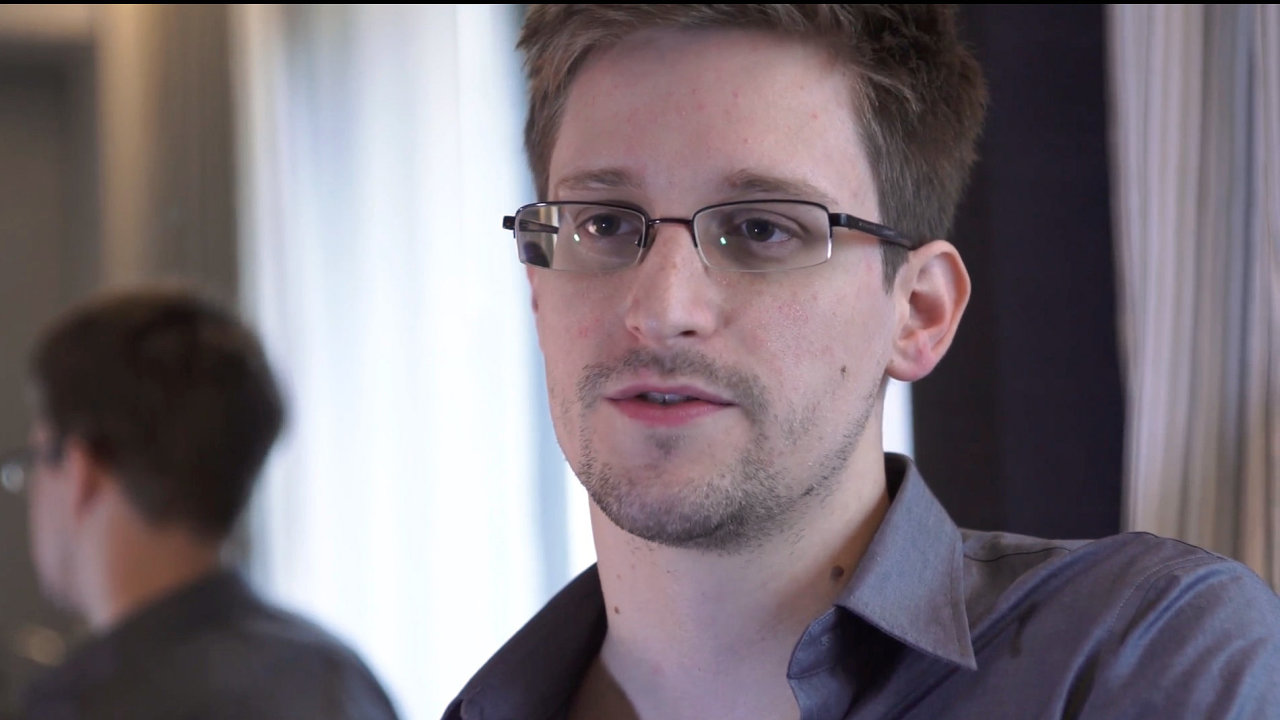 Zda se 36let Snowden jednou bude moci vrtit do vlasti, kde mu hroz za pion a krdee sttnch dokument destky let vzen, ppadn doivot, jasn nen.