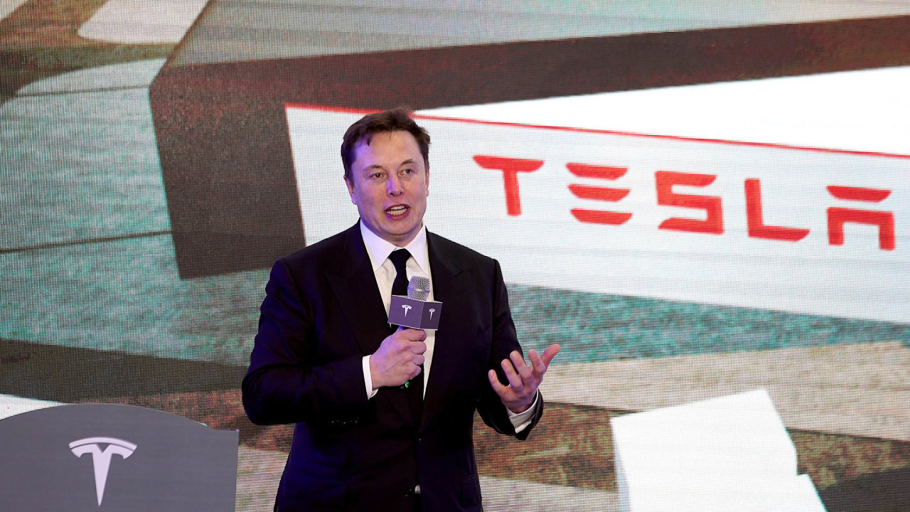 Elon Musk, hlavní akcionáø a šéf Tesly.