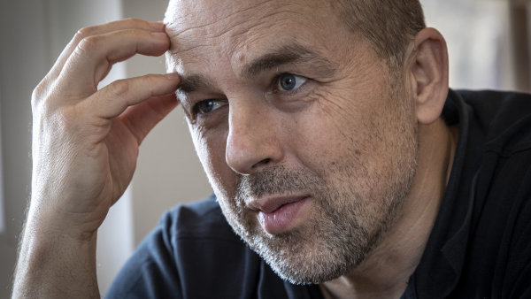 Obvinil stát z krádeže pozemku a finišuje převod firmy Wedos do Lucemburska. Pohár trpělivosti přetekl, říká Grill