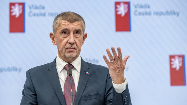 Přichází rok dluhů, přetlačování premiéra s prezidentem a nejistoty, zda neskončíme jako Maďarsko