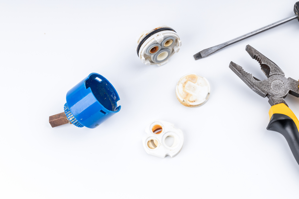 Komer�n� �l�nek