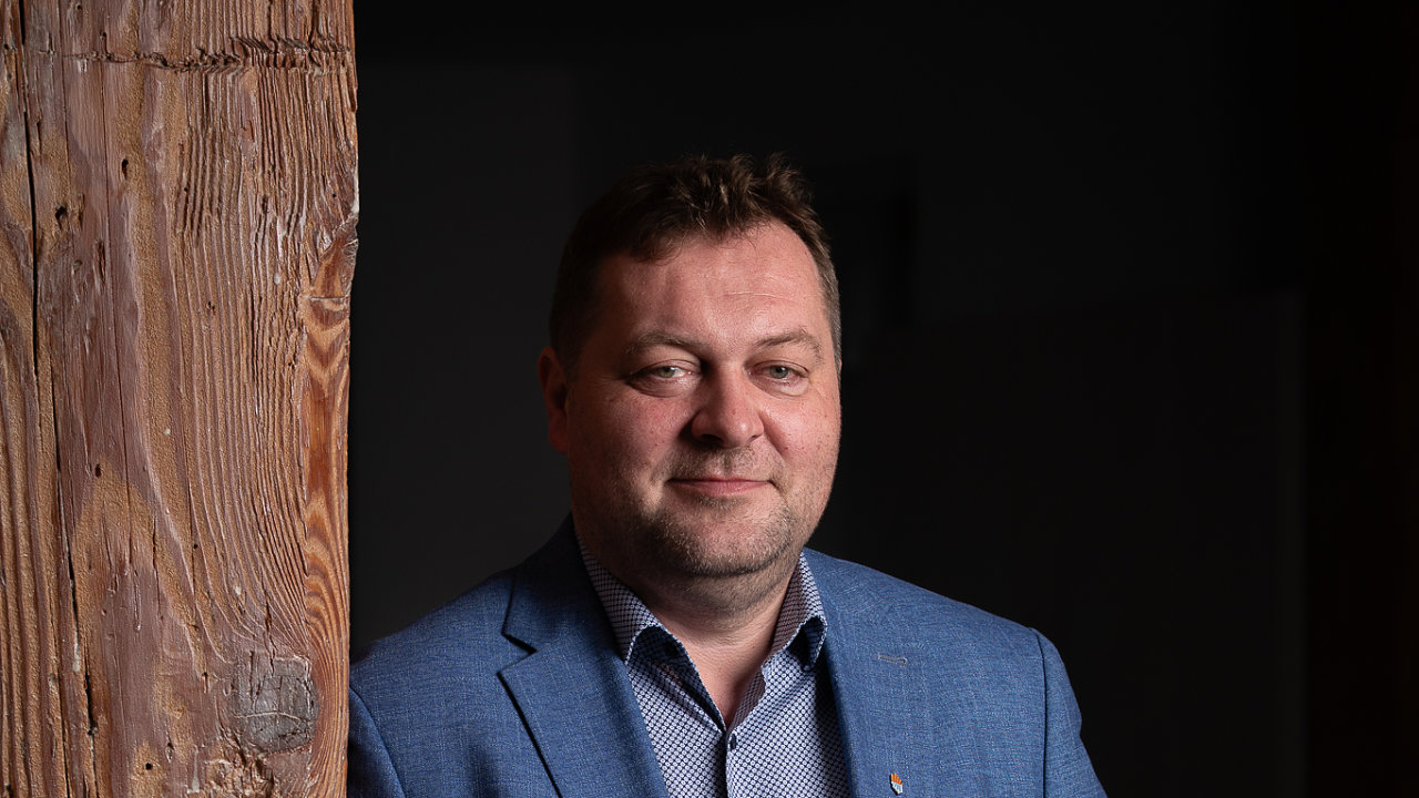 �esko pot�ebuje zhruba jednu gigawatthodinu kompenza�n� energie. Pokud n�kdo...