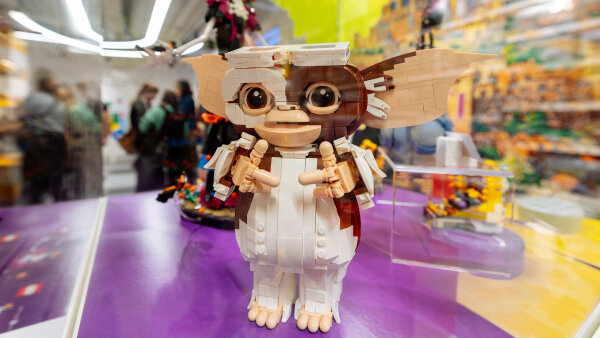 Otev�en� nov� prodejny Lego, �editelka Marina Edwards