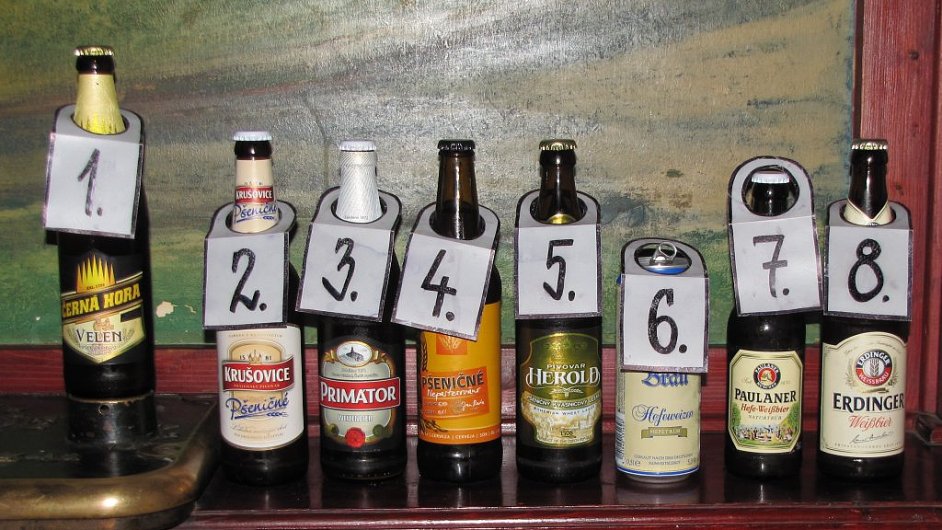 Degusttoi Prvn pivn extraligy hodnotili osm lahvovch piv, kter se prodvaj v eskch obchodech.