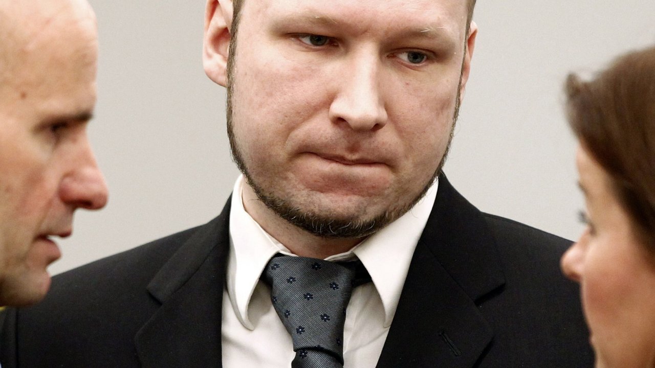 Breivik se svými obhájci
