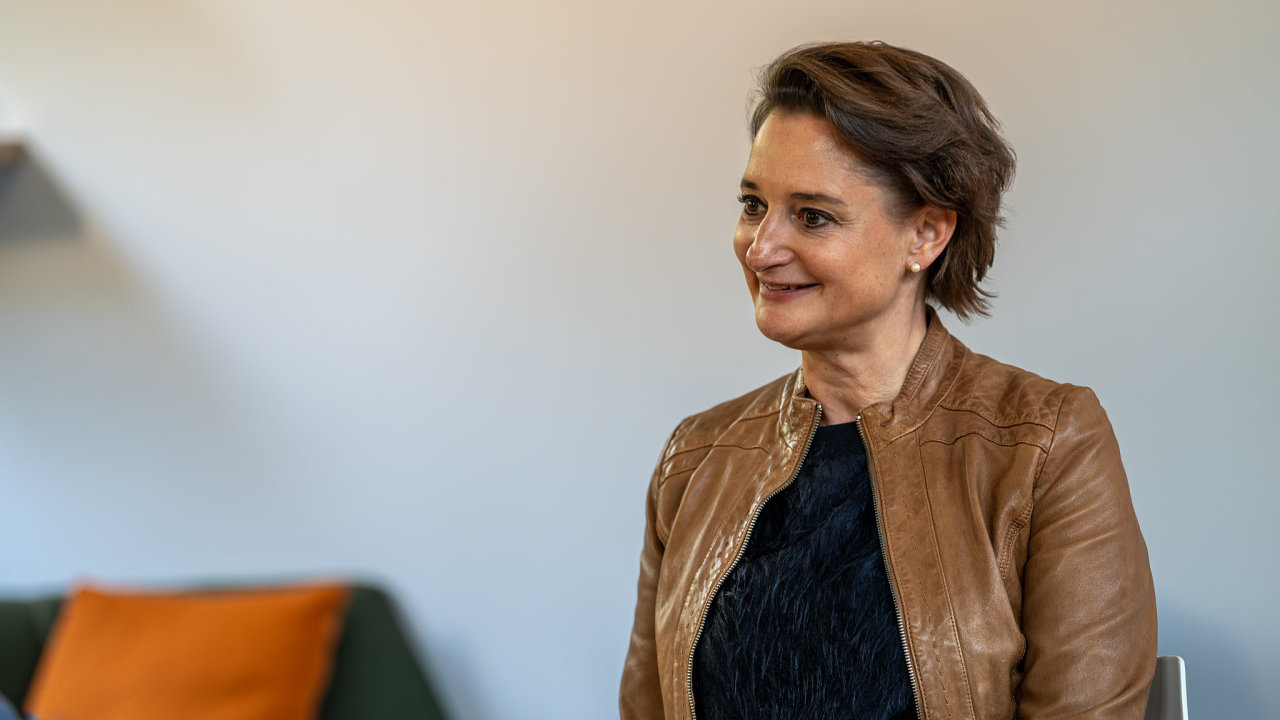 Katrin Adtov, od z 2025 fka automobilky Dacia.