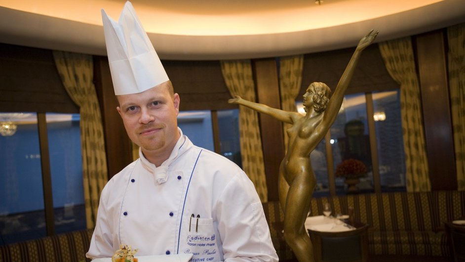 Roman Paulus, fkucha hotelu Alcron