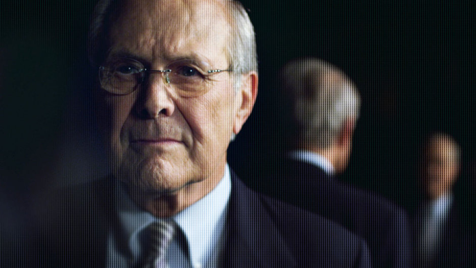 Oscarov tvrce Errol Morris ve svm dokumentu The Unknown Known Donalda Rumsfelda k doznn nedovedl.
