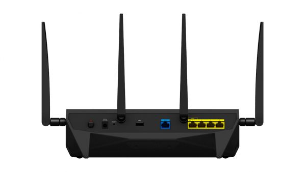 Synology Router 2600ac nevypadá zajímavě, ale v tomto případě design nehraje roli