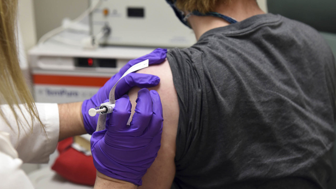 Farmaceutické firmy Pfizer a BioNTech oznámily, že jejich spoleènì vyvíjená vakcína proti covidu-19 má vysokou úèinnost.