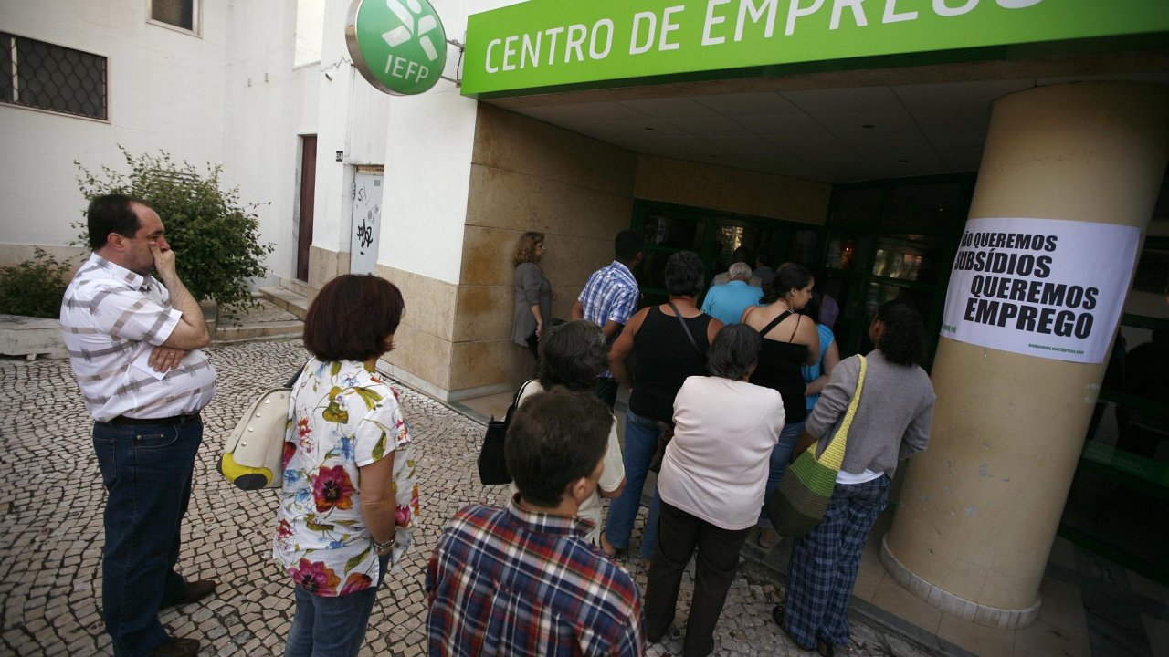 Portugalci ped adem prce. Mra nezamstnnaosti v Portugalsku in 12,4 procenta.