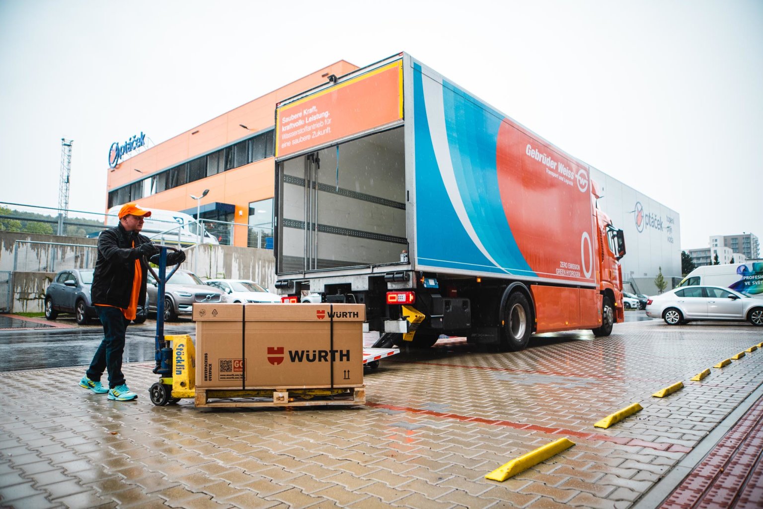 Pøeprava zboží nákladním vozidlem Hyunday na vodíkový pohon