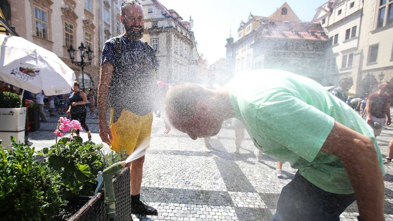 Sucho, vedro, Praha, fontána
