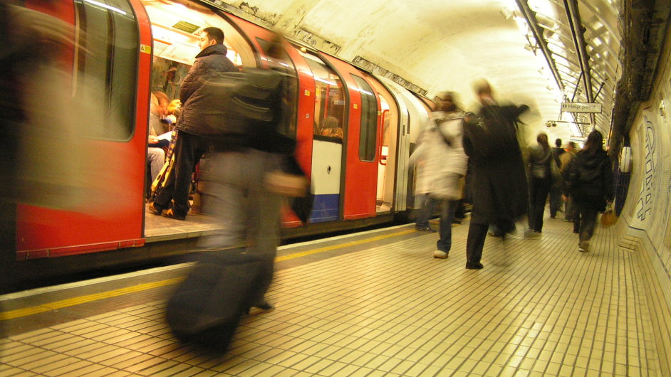 Londn, metro, tube.