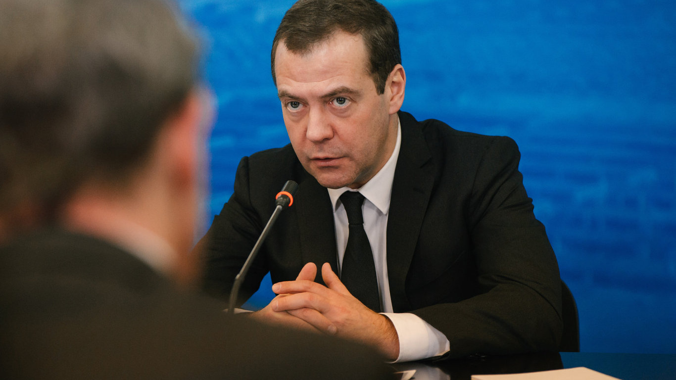 Rusk premir Dmitrij Medvedv neekan vystoupil proti cenzue kultury. V posledn dob se spekuluje o tom, zda Medvedv nebude odvoln.