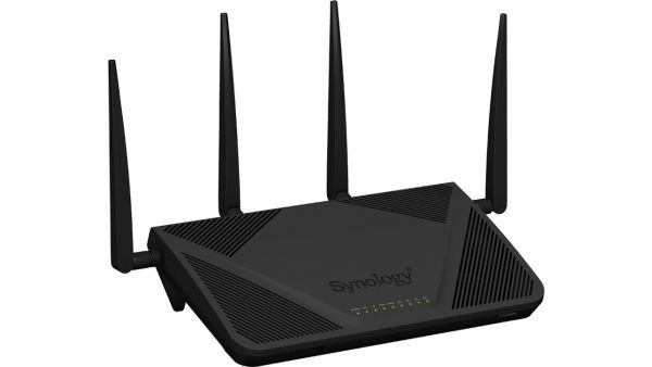Synology Router 2600ac nevypadá zajímavě, ale v tomto případě design nehraje roli