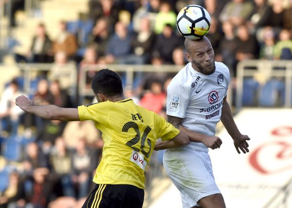 Utk&aacute;n&iacute; 9. kola fotbalov&eacute; prvn&iacute; ligy mezi 1. FC Slov&aacute;cko a Karvinou