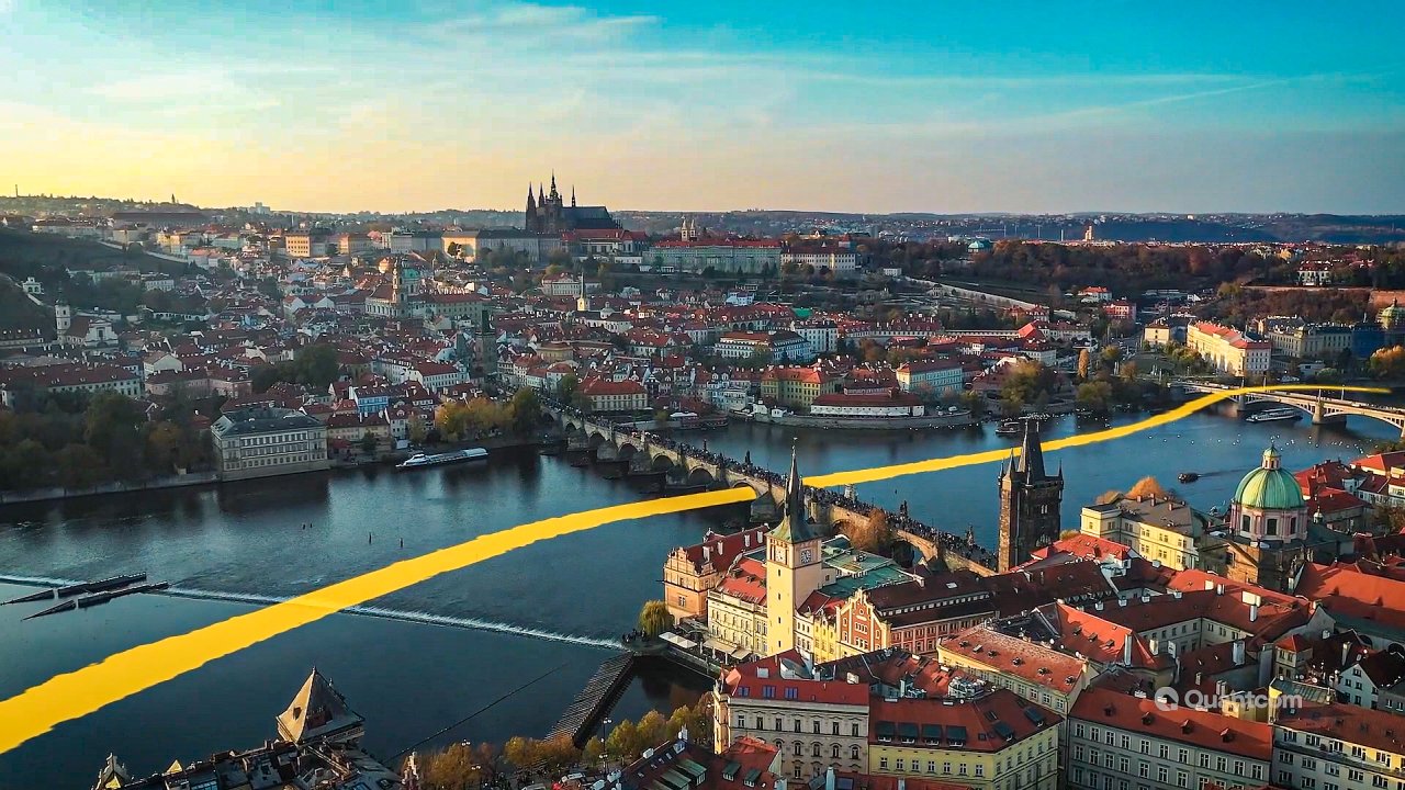 Komer�n� �l�nek