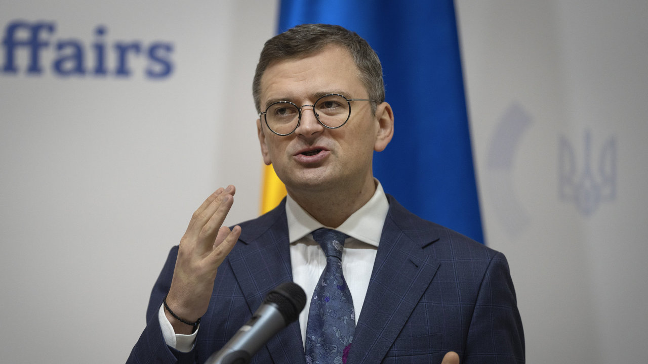 Ukrajinský ministr zahranièí Dmytro Kuleba rozhodnutí unijních zemí uvítal.