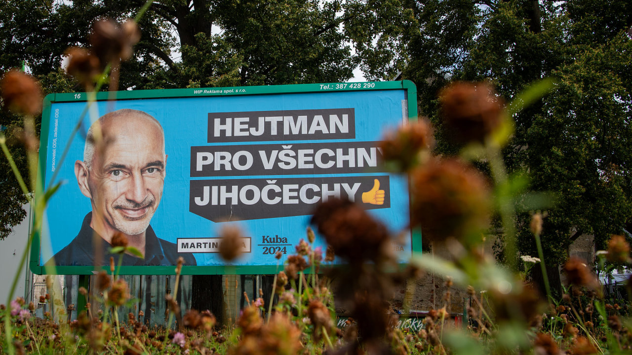 Billboard jihoeskho hejtmana Martina Kuby ped krajskmi volbami, 17. srpna 2024, esk Budjovice.