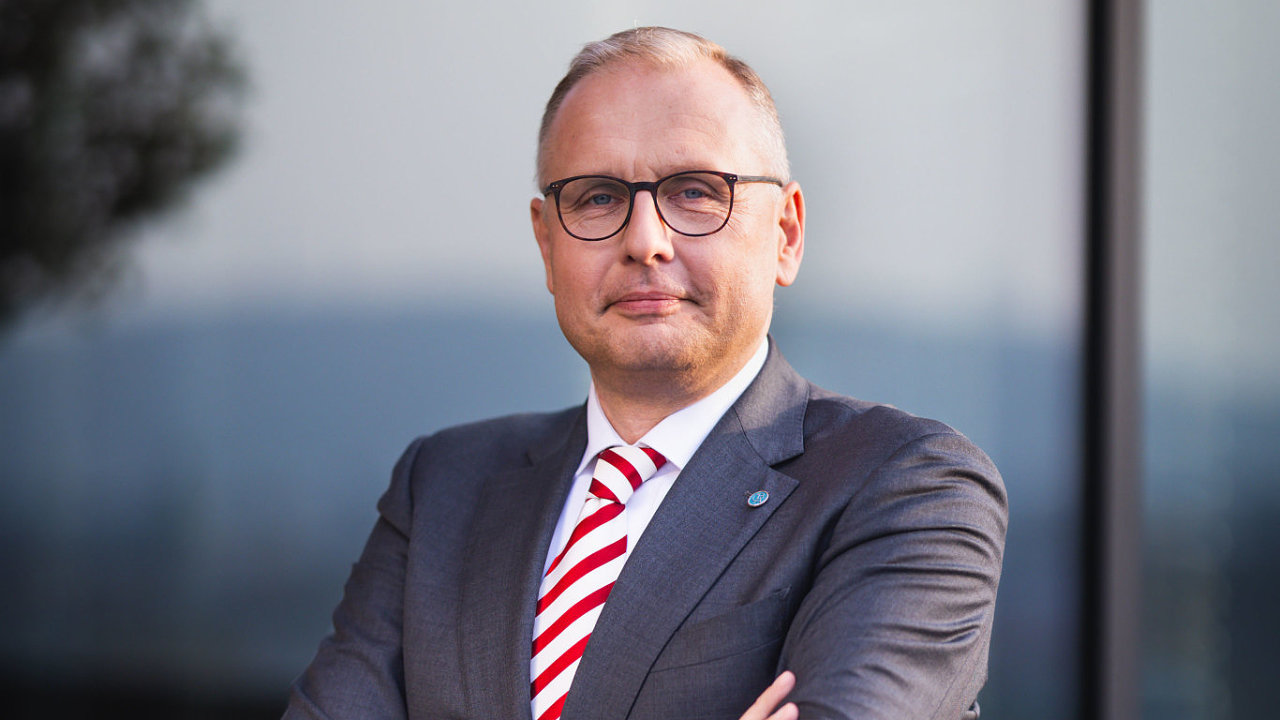 Filip Hanzl�k, n�m�stek v�konn�ho �editele �esk� bankovn� asociace