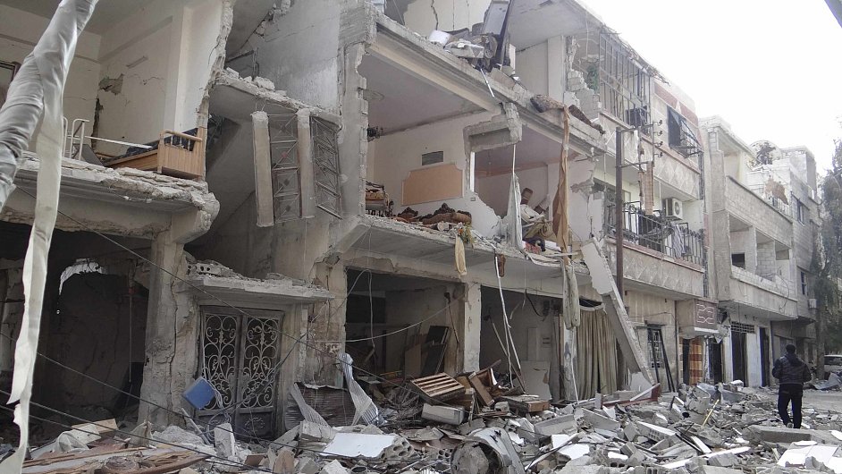Vybombardovan pedmst Damaku (21. listopadu 2012)