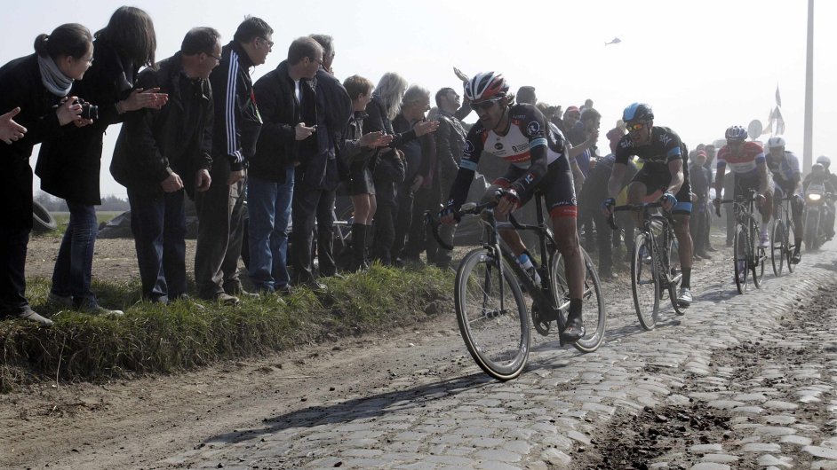 Fabian Cancellara ve veden zvodu Pa-Roubaix
