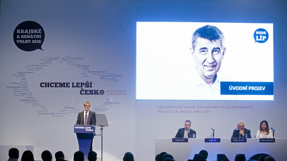 Andrej Babi na prask konferenci.