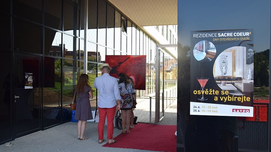 Dny otev�en�ch dv���