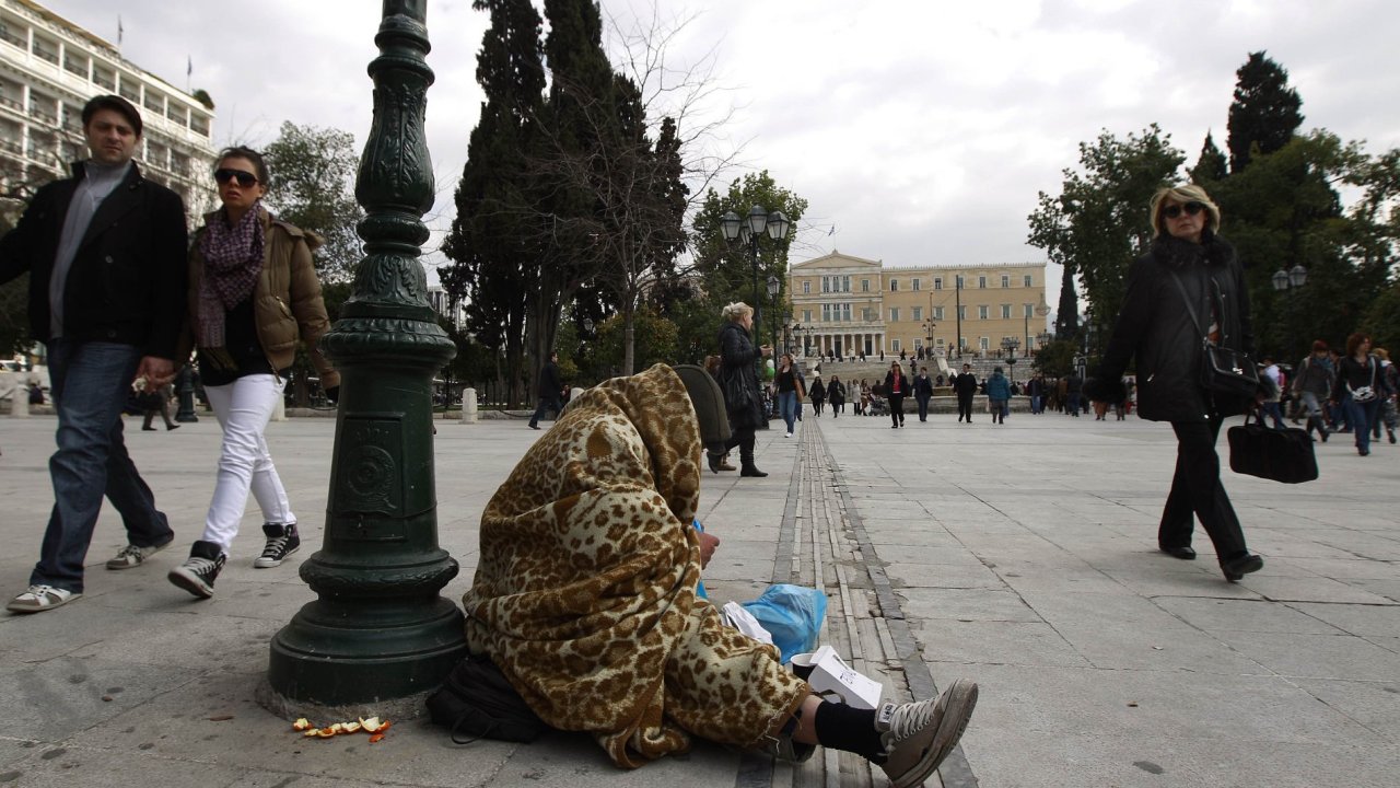 Bezdomovec na atnskm nmst Syntagma