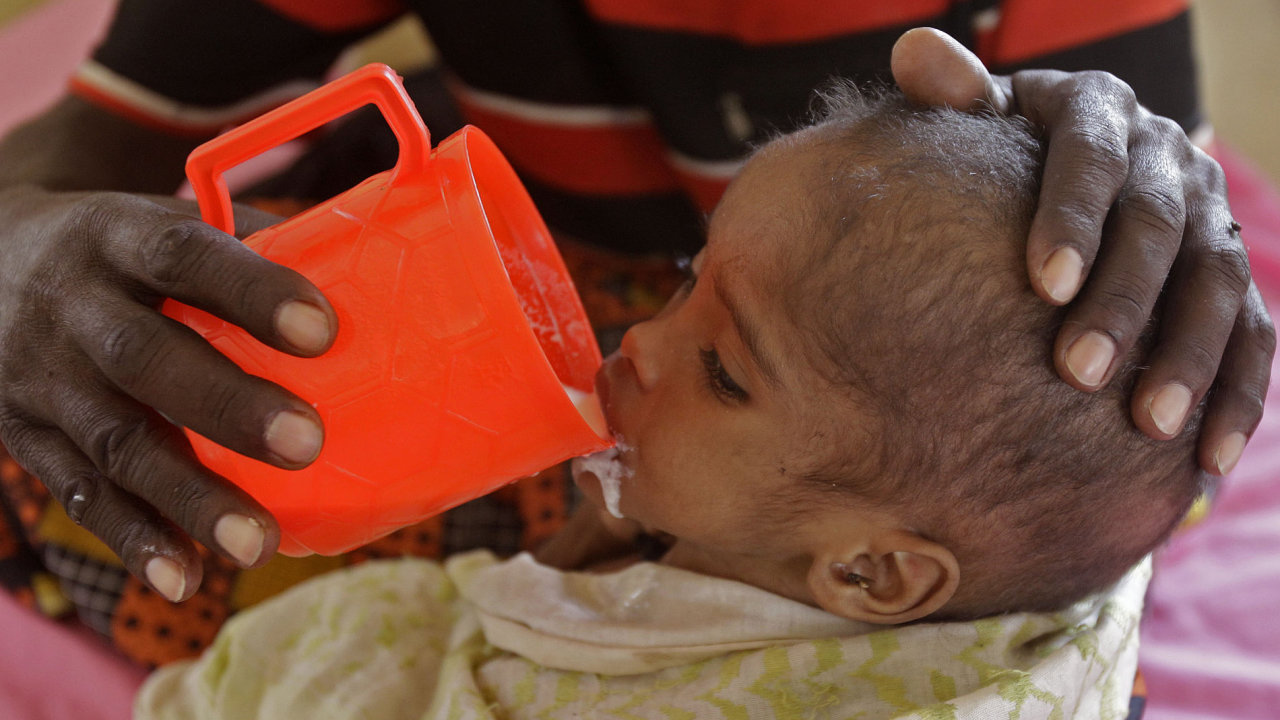 V poln nemocnici v somlskm Dadaabu je nyn okolo 440 tisc vyhladovlch lid