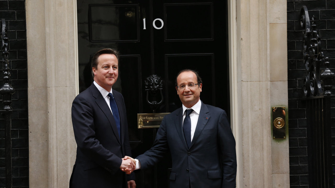 Britsk premir David Cameron a francouzsk prezident Franois Hollande.