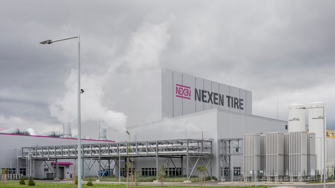 NEXEN TIRE, továrna na výrobu pneumatik (prùmyslová zóna Triangle).