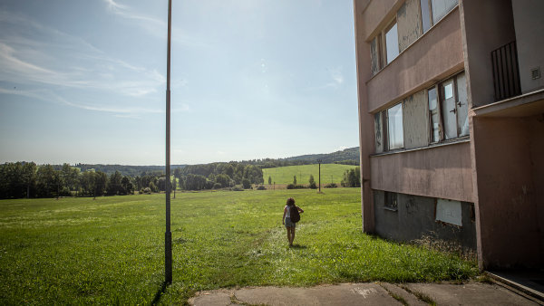 Nová superdávka v praxi: až třetina lidí z ghett si bude muset hledat práci, nebo přijde o peníze. Jak bude systém fungovat?