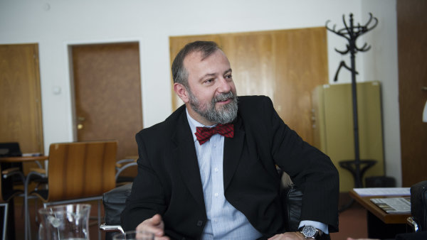 Do funkce poradce pro národní bezpečnost navrhne Babiš diplomata Kmoníčka