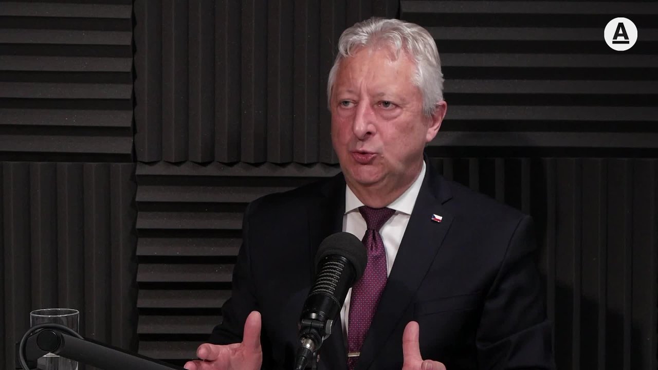 Spotlight Aktu�ln�.cz - Jarom�r Z�na (2. ��st)