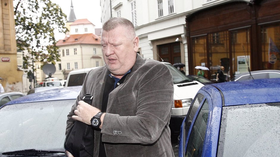 Policie obvinila Ivo Rittiga a dal ti lidi v kauze praskho dopravnho podniku