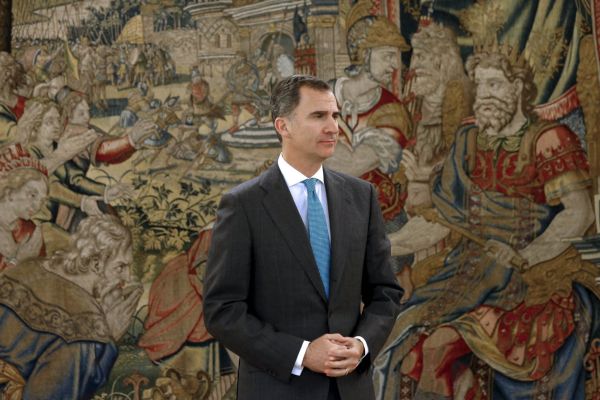 &Scaron;pan�lsk&yacute; kr&aacute;l Felipe VI. se pot�et&iacute; setkal se z&aacute;stupci velk&yacute;ch politick&yacute;ch partaj&iacute;, aby se pokusil na&nbsp;posledn&iacute; chv&iacute;li vyhnout nov&yacute;m volb&aacute;m.