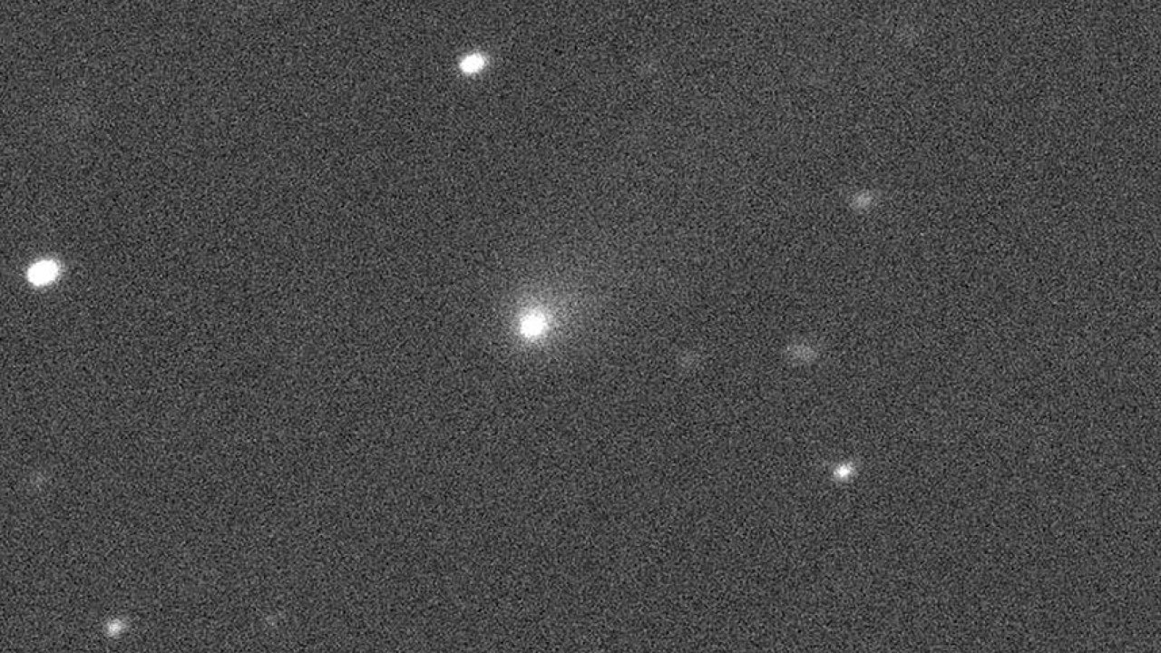 Kometa C/2019 Q4 vyfocen teleskopem na Havajskch ostrovech.