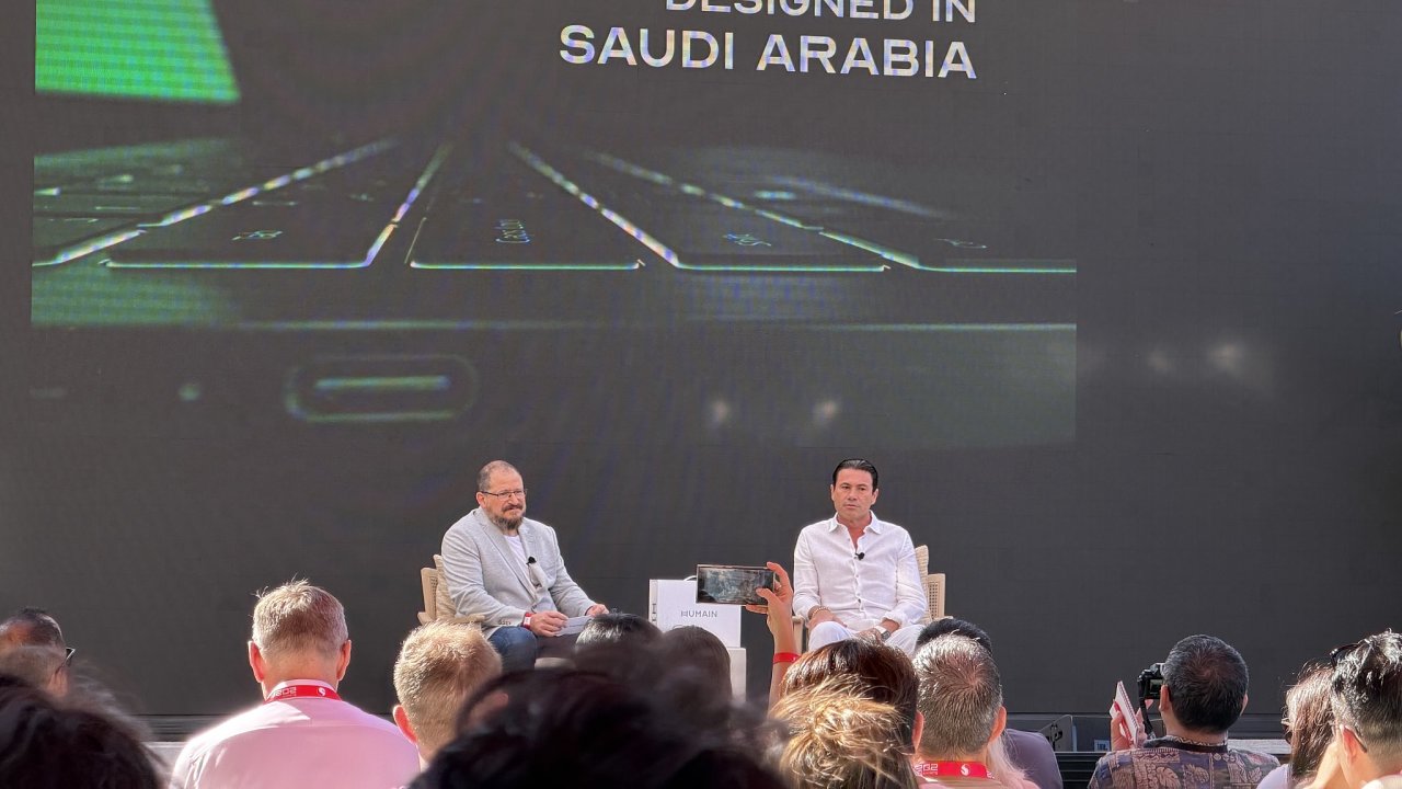 Tareq Amin ze spolenosti Humain na Snapdragon Summitu 2025
