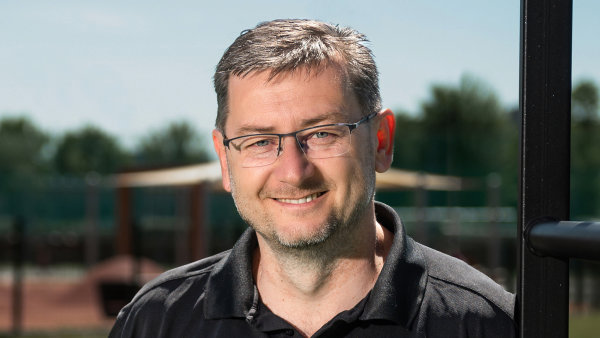 Jan Wolf, prim�tor Karvin�