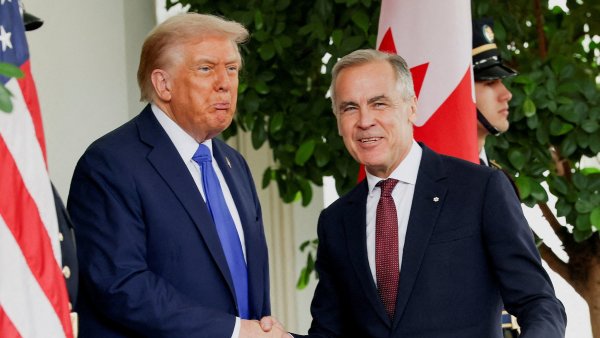 Donald Trump se rozhodl odlo�it cla po telefon�tu s kanadsk�m premi�rem...
